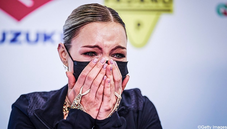 Loena Hendrickx barst in tranen uit na schitterende 3e plaats in Italië