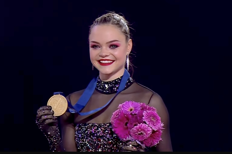 Loena pakt Goud op Europees kampioenschap.